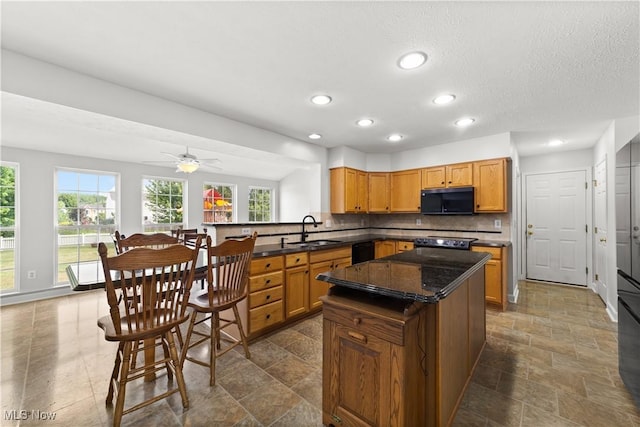38602 Misty Meadow Trl, North Ridgeville, OH 44039 - photo 2