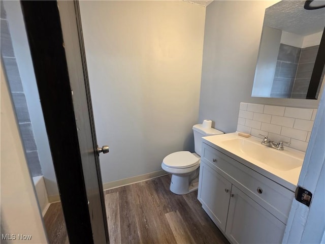 991 Helmsdale Rd, Cleveland, OH 44112 - photo 20