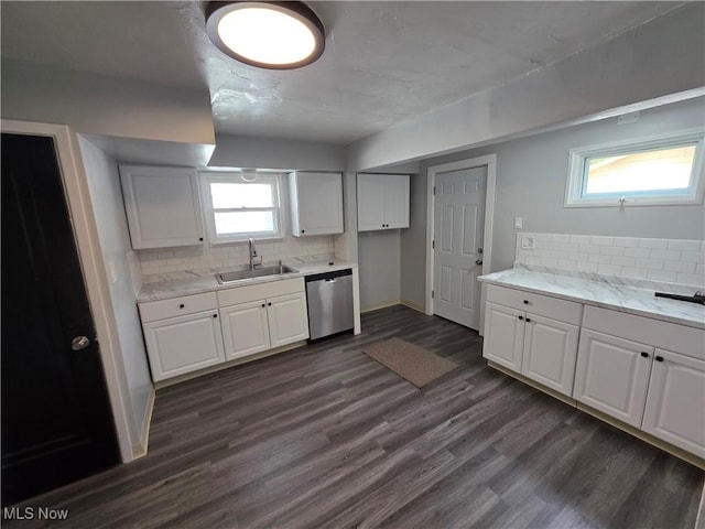 991 Helmsdale Rd, Cleveland, OH 44112 - photo 11