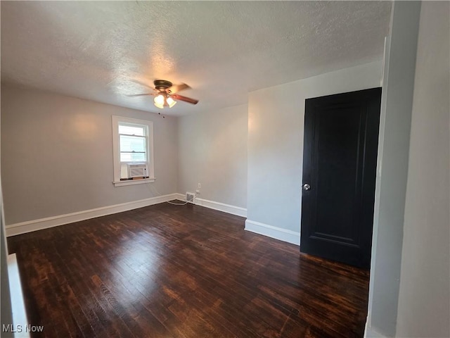 991 Helmsdale Rd, Cleveland, OH 44112 - photo 12