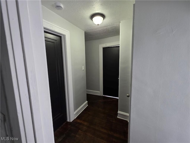 991 Helmsdale Rd, Cleveland, OH 44112 - photo 16