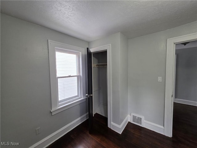 991 Helmsdale Rd, Cleveland, OH 44112 - photo 15