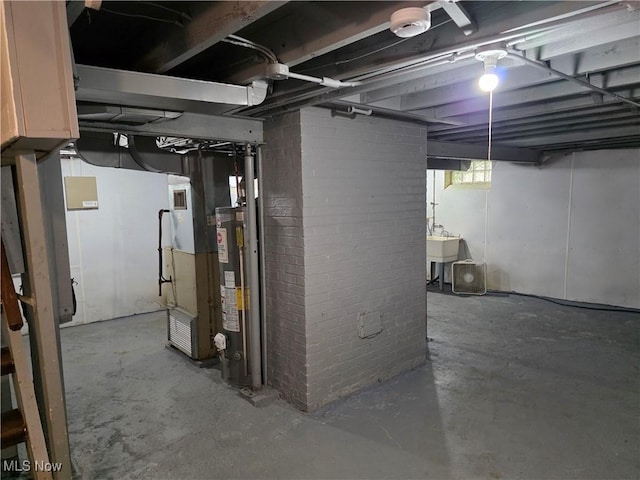 991 Helmsdale Rd, Cleveland, OH 44112 - photo 31