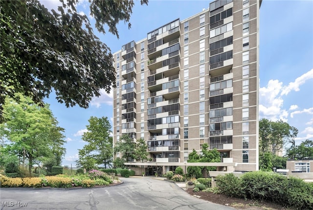 25801 Lakeshore Blvd Unit 103, Euclid, OH 44132 - photo 1