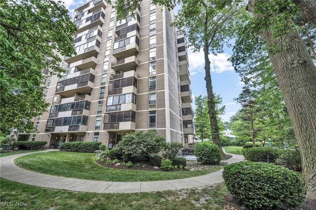 25801 Lakeshore Blvd Unit 103, Euclid, OH 44132 - photo 2