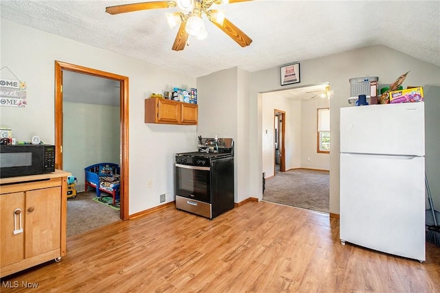 7010 Clement Ave, Cleveland, OH 44105 - photo 16