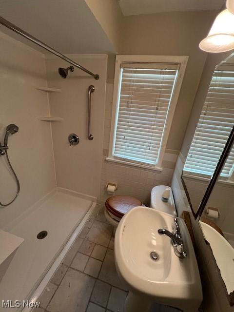 3905 Jo Ann Dr, Cleveland, OH 44128 - photo 13