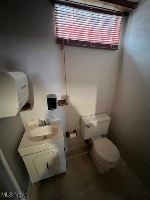 3905 Jo Ann Dr, Cleveland, OH 44128 - photo 30