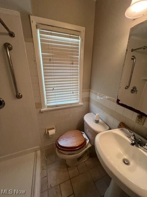 3905 Jo Ann Dr, Cleveland, OH 44128 - photo 15