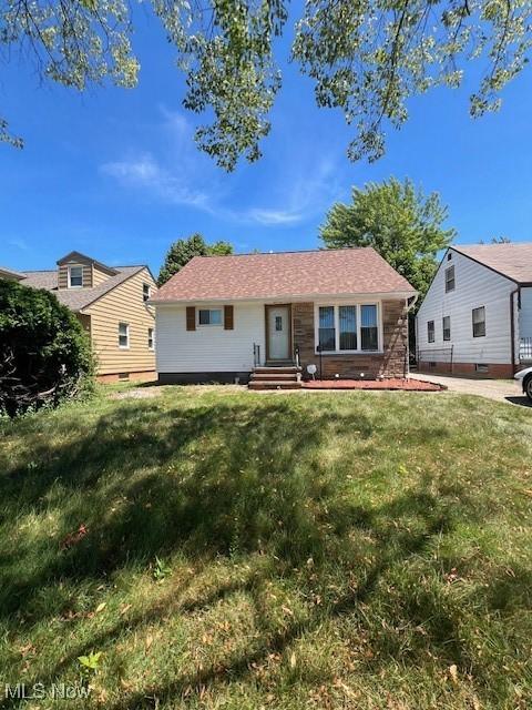 3905 Jo Ann Dr, Cleveland, OH 44128 - photo 1