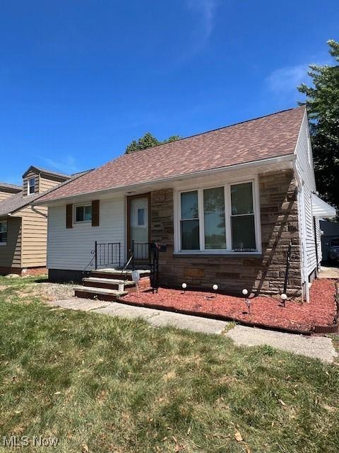 3905 Jo Ann Dr, Cleveland, OH 44128 - photo 4