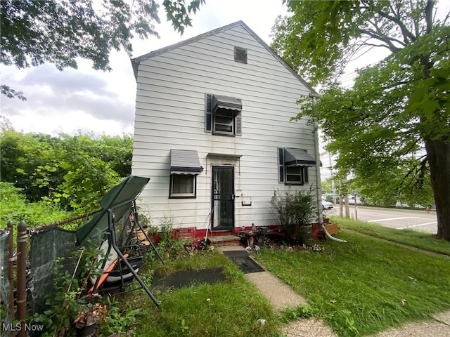 16709 Harvard Ave, Cleveland, OH 44128 - photo 2