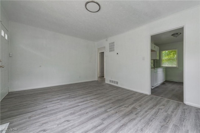 4425 E 144th St, Cleveland, OH 44128 - photo 7