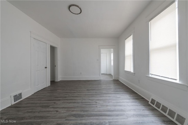 3823 E 54th St, Cleveland, OH 44105 - photo 11