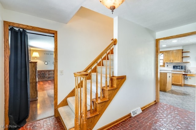 2218 Hiddenbrook St NE, Canton, OH 44721 - photo 3