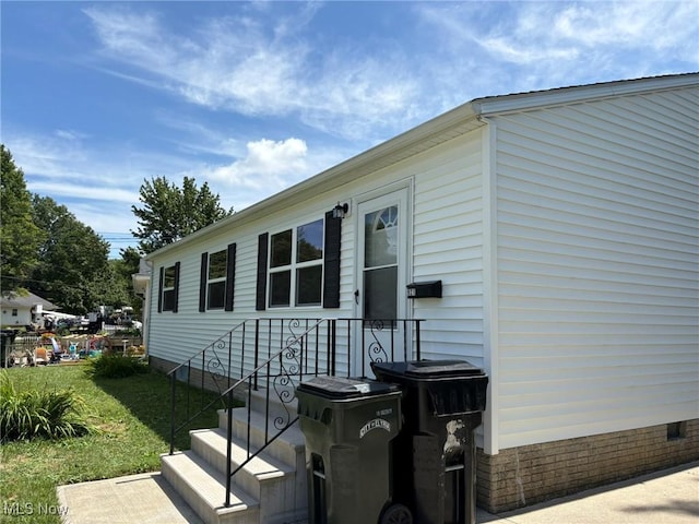 921 Rosewood Dr, Elyria, OH 44035 - photo 5