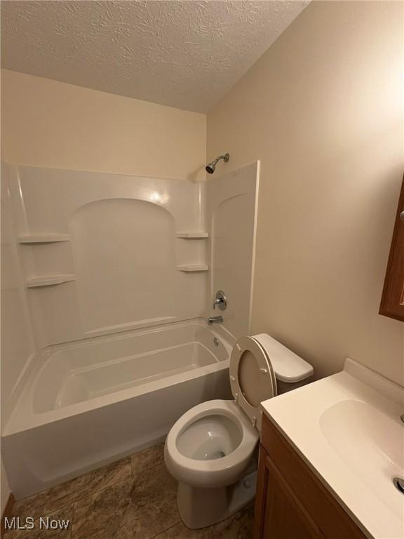 921 Rosewood Dr, Elyria, OH 44035 - photo 13