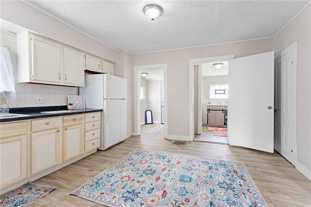 1915 Maple Ave NE, Canton, OH 44714 - photo 7