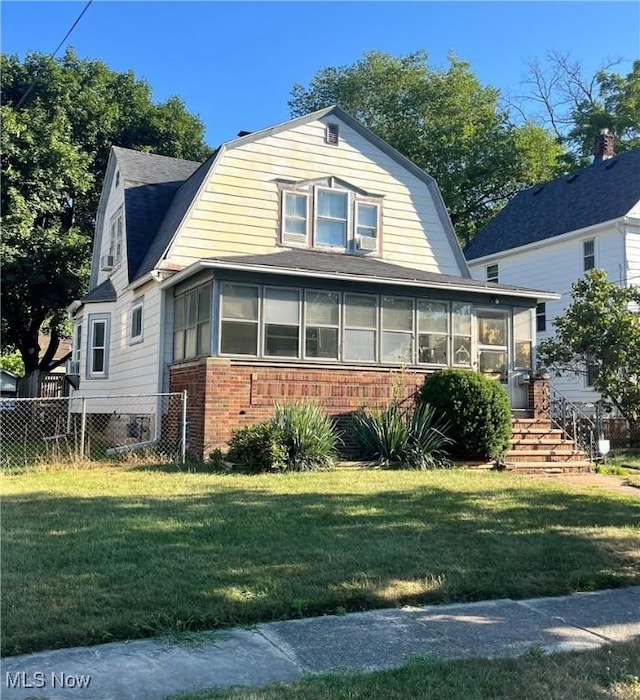 319 W 27th St, Lorain, OH 44055 - photo 1