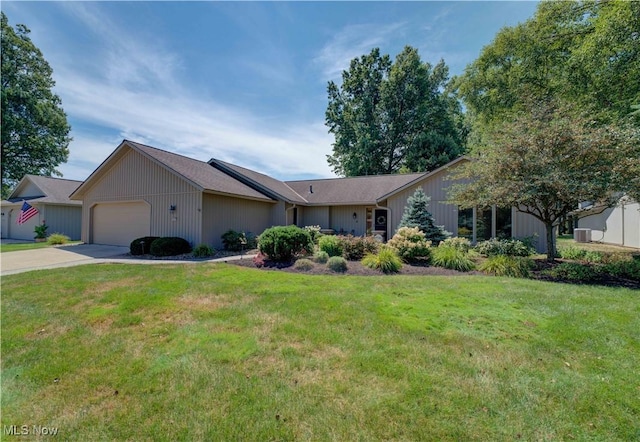32833 Fallhaven Cir N, Ridgeville, OH 44039 - photo 1
