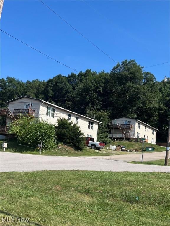 81-123 Jefferson St, Newell, WV 26050 - photo 1