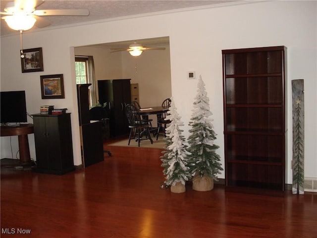 604 Heritage Sq, Jefferson, OH 44047 - photo 3