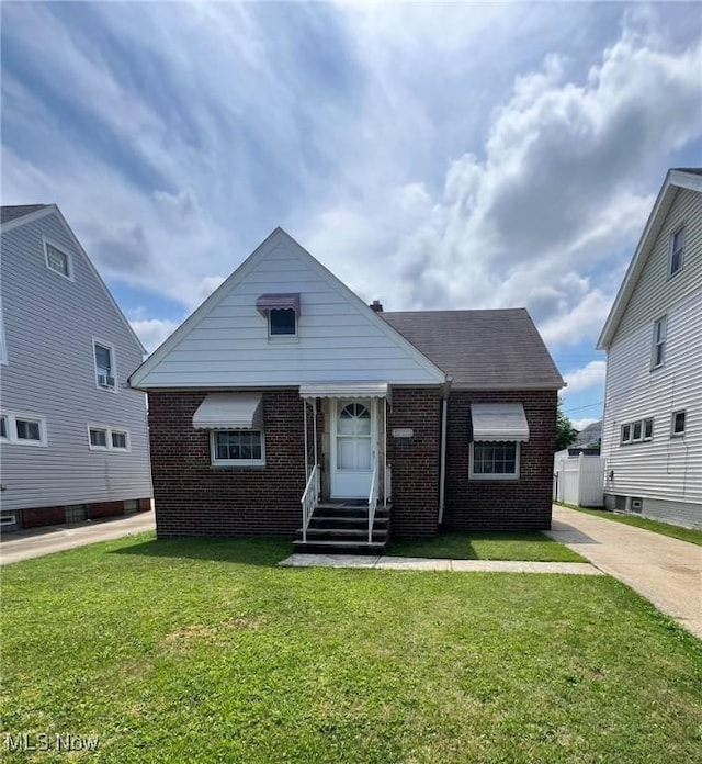 10800 Vernon Ave, Garfield Heights, OH 44125 - photo 1