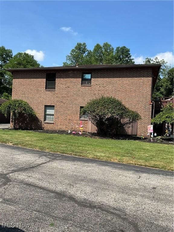 3895 Indian Run Dr Unit 8, Canfield, OH 44406 - photo 2