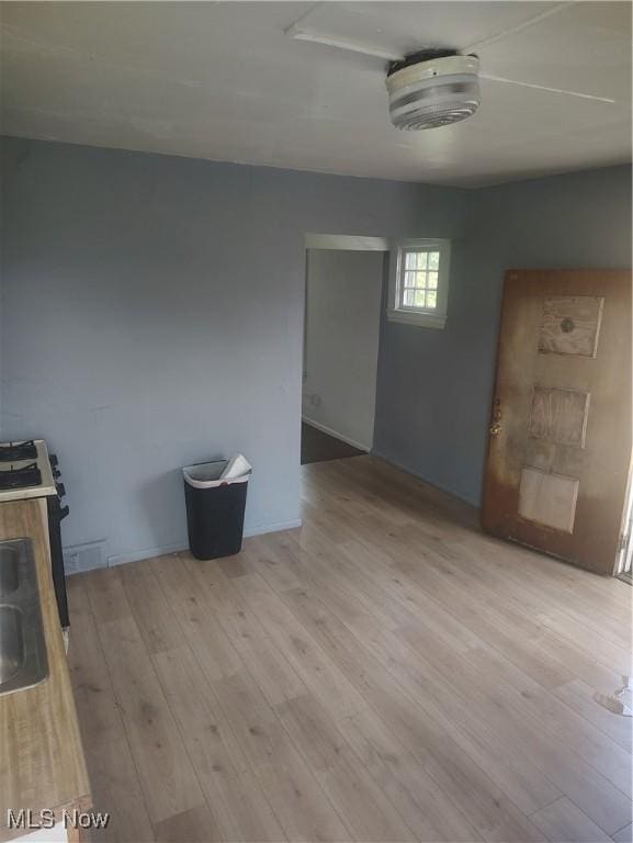 133 Parkway St, Struthers, OH 44471 - photo 3
