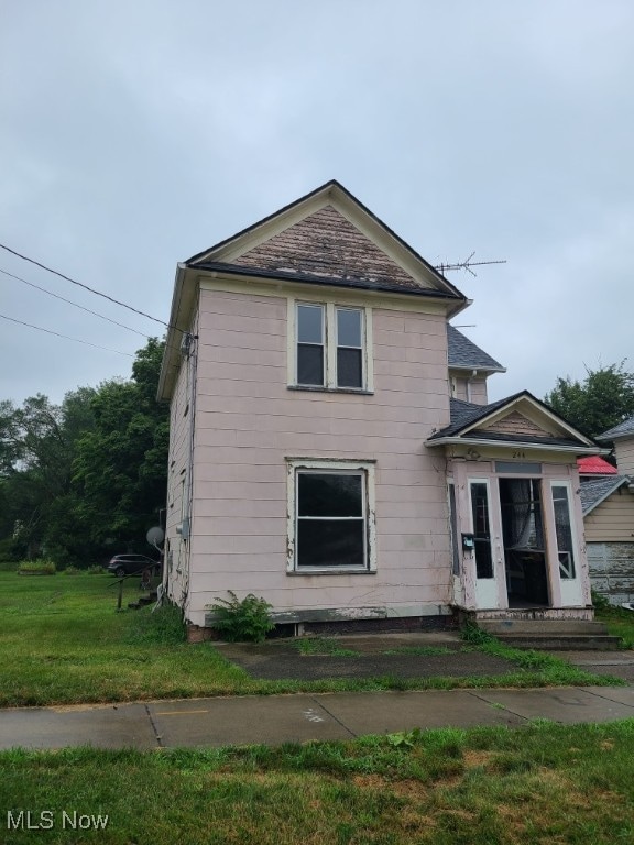 244 N Park Ave, Alliance, OH 44601 - photo 1