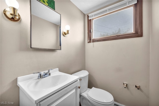 547 E 208th St, Euclid, OH 44119 - photo 27