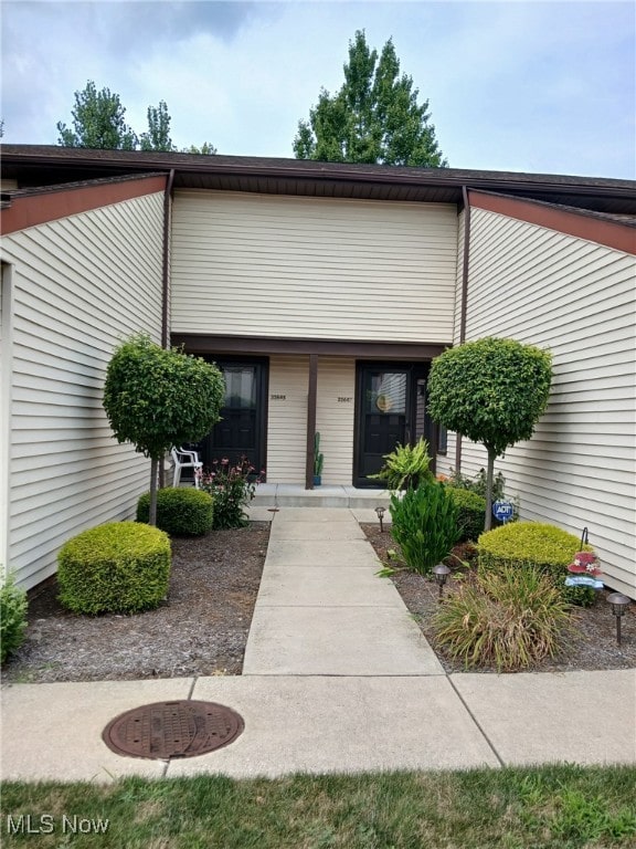 32647 Jefferson Dr Unit 47, Solon, OH 44139 - photo 1