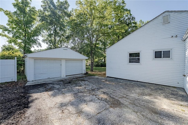 329 Cynthia Dr, Chardon, OH 44024 - photo 21