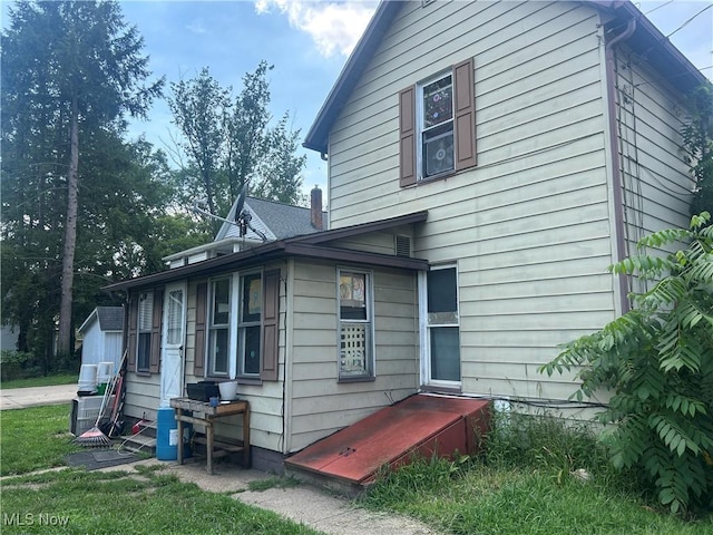 614 E Front St, Dover, OH 44622 - photo 2