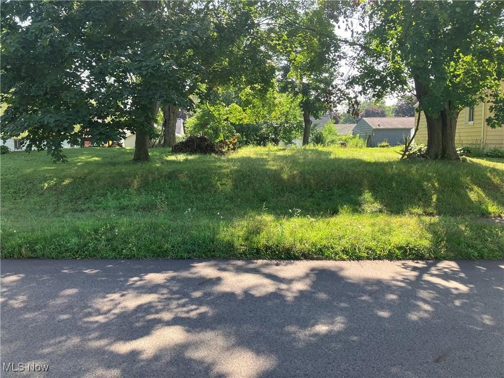 29th St NW, Barberton, OH 44203 - photo 1