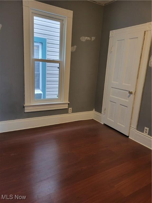 631 Locust St, Coshocton, OH 43812 - photo 9