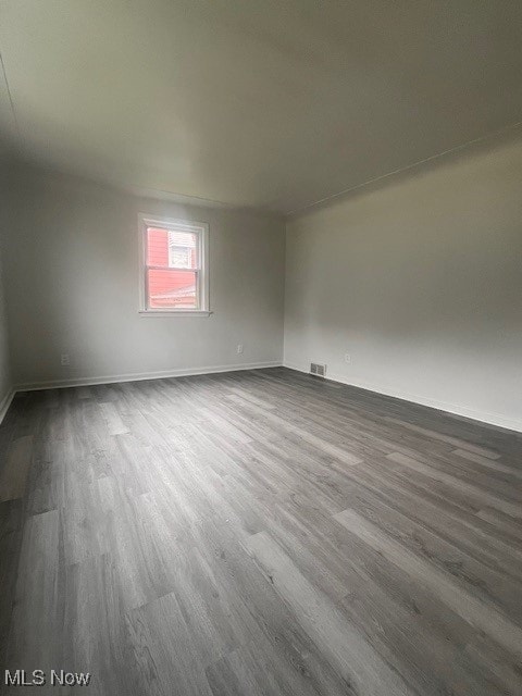 402 W Harvey, Struthers, OH 44471 - photo 8