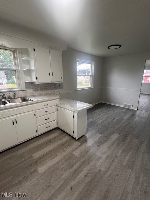 402 W Harvey, Struthers, OH 44471 - photo 2