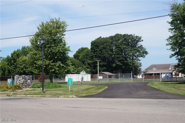 1037 Elk Dr, Ashtabula, OH 44004 - photo 35