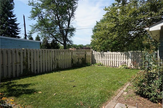 1037 Elk Dr, Ashtabula, OH 44004 - photo 28