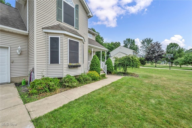 7183 Kenssington Dr, North Ridgeville, OH 44039 - photo 4