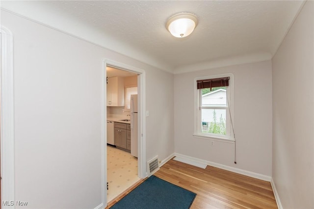 4118 Elmore Rd, Fairview Park, OH 44126 - photo 7