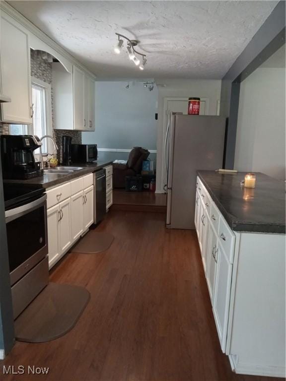 4002 Washington Ave, Lorain, OH 44052 - photo 7