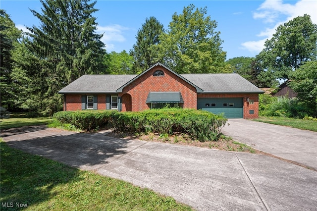 2156 Pine Ridge Dr, Wickliffe, OH 44092 - photo 1
