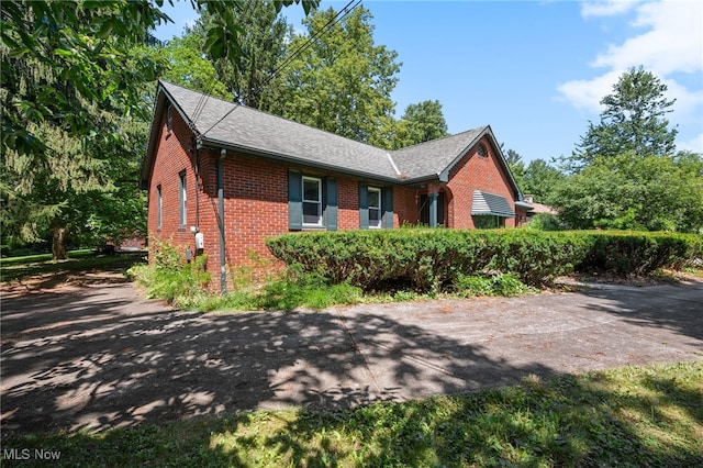 2156 Pine Ridge Dr, Wickliffe, OH 44092 - photo 18