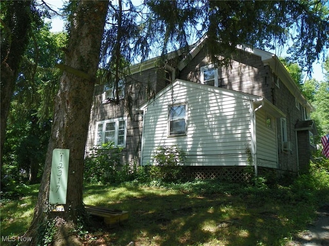 12317 Sunset Dr, Garfield Heights, OH 44125 - photo 2