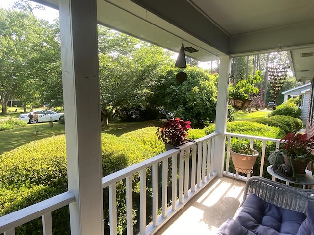 615 E 28th Ave, Cordele, GA 31015 - balcony featuring covered porch