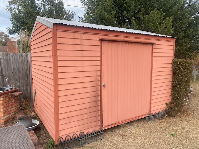 615 E 28th Ave, Cordele, GA 31015 - view of shed featuring fence