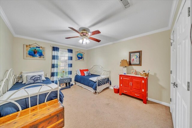 115 N Cedar Creek Rd, Cordele, GA 31015 - bedroom featuring crown molding, light carpet, a closet, and a ceiling fan