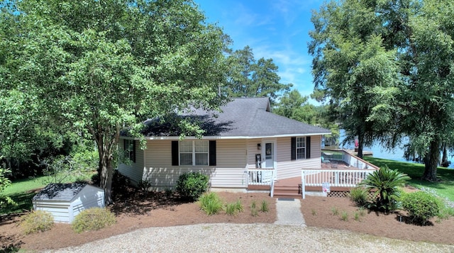 view of front of property with covered porch